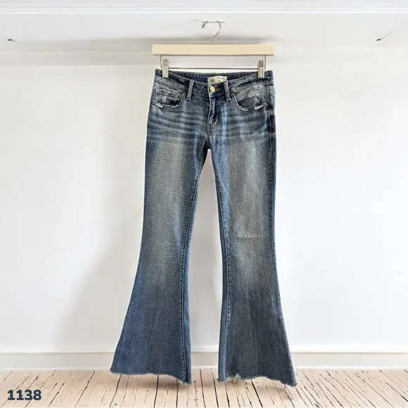 1138 Buckle | BKE Stella Low Rise Super Flare Jeans 25 (27x31) NWOT