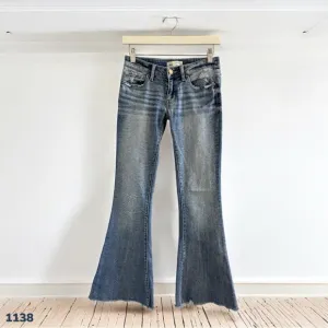 1138 Buckle | BKE Stella Low Rise Super Flare Jeans 25 (27x31) NWOT