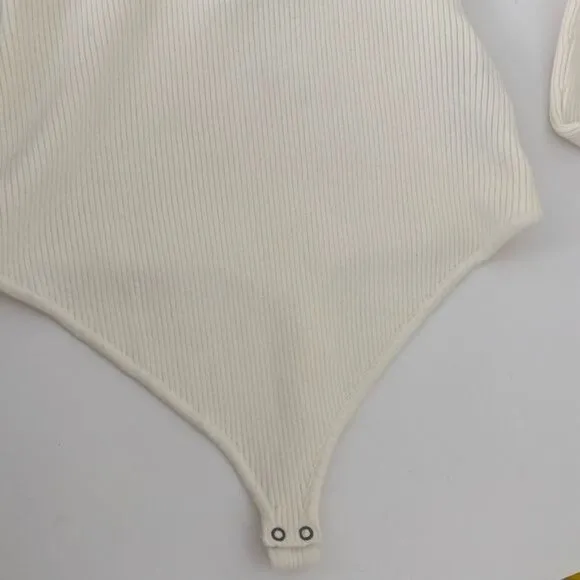 Abercrombie &amp; Fitch Bodysuit Large Ribbed V Neck Coquette Soft Girl Streetwear