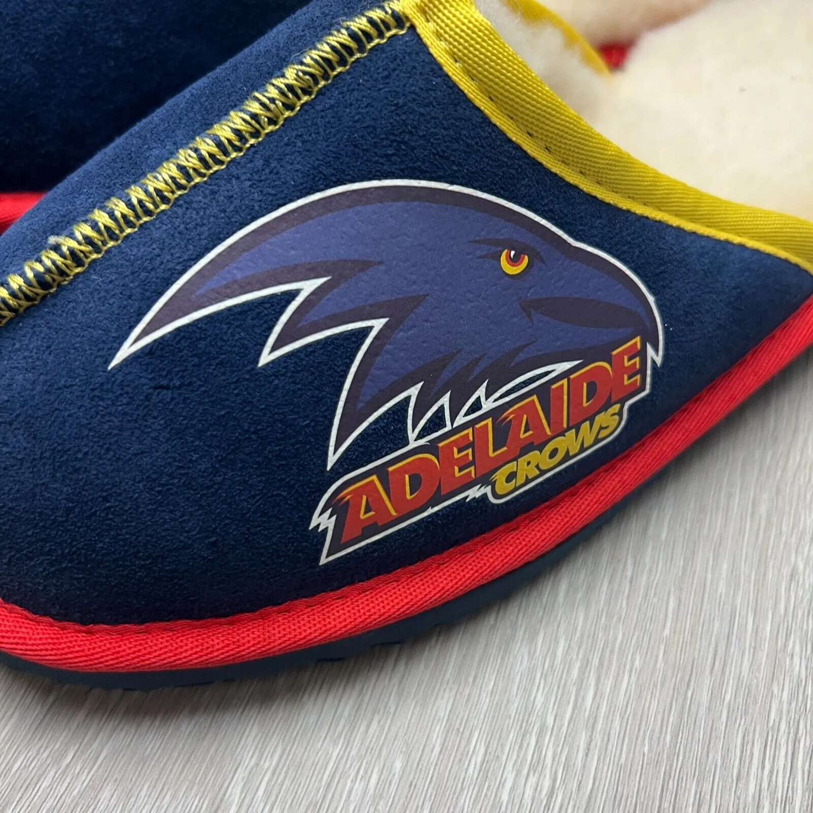 AFL Team Kicks Adelaide Crows Merino Wool Slippers Size US W 10.5 / M 9.5