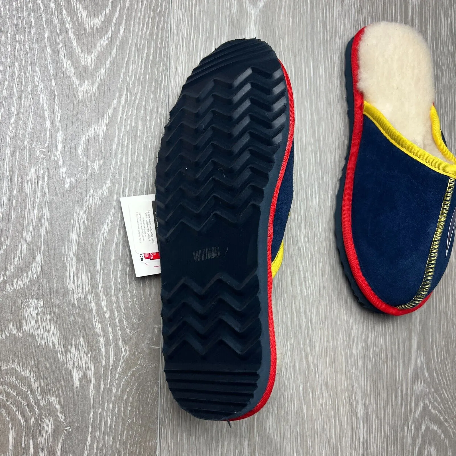 AFL Team Kicks Adelaide Crows Merino Wool Slippers Size US W 10.5 / M 9.5