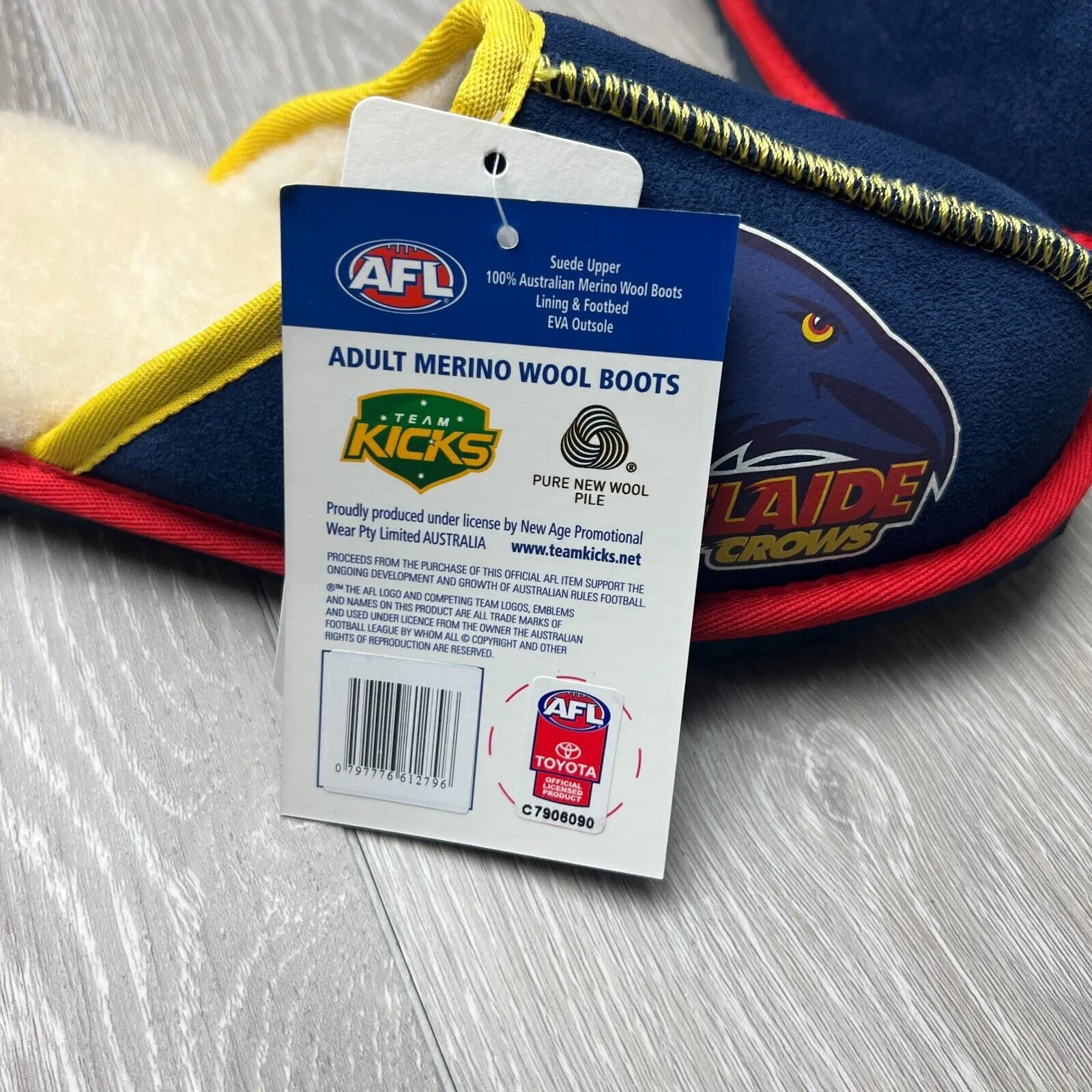 AFL Team Kicks Adelaide Crows Merino Wool Slippers Size US W 10.5 / M 9.5