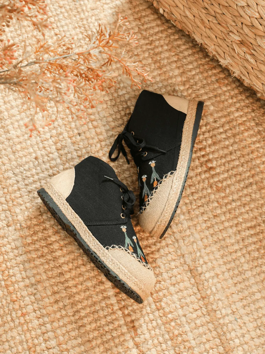 Black Retro Embroidered Linen Sneaker