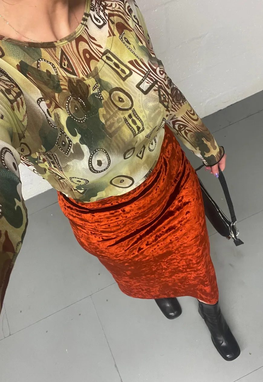 BROWN SWIRL MESH SLEEVED TOP
