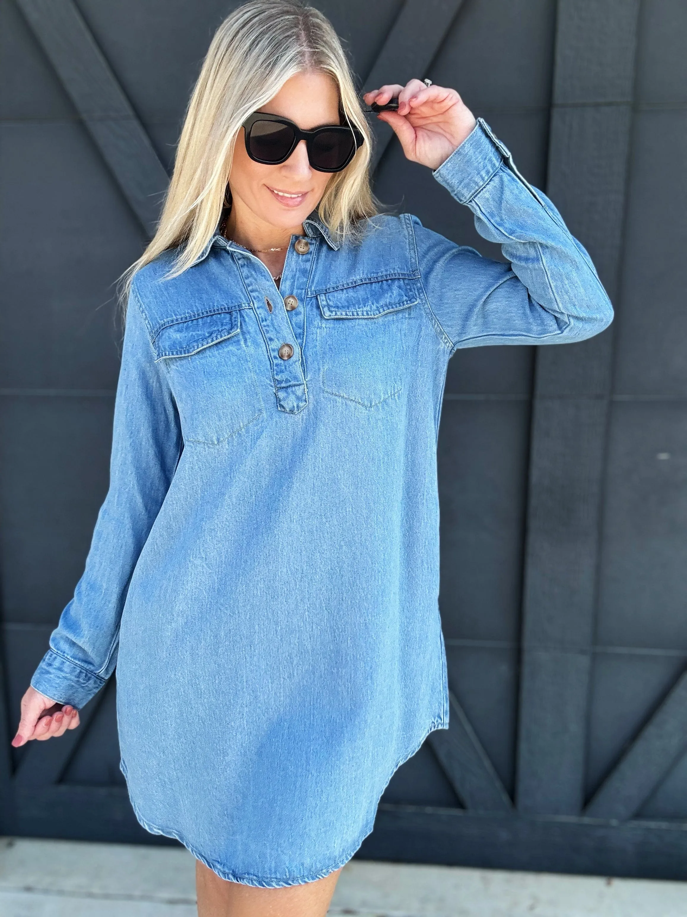 Collared Long Sleeve Mini Shirt Dress In Light Wash