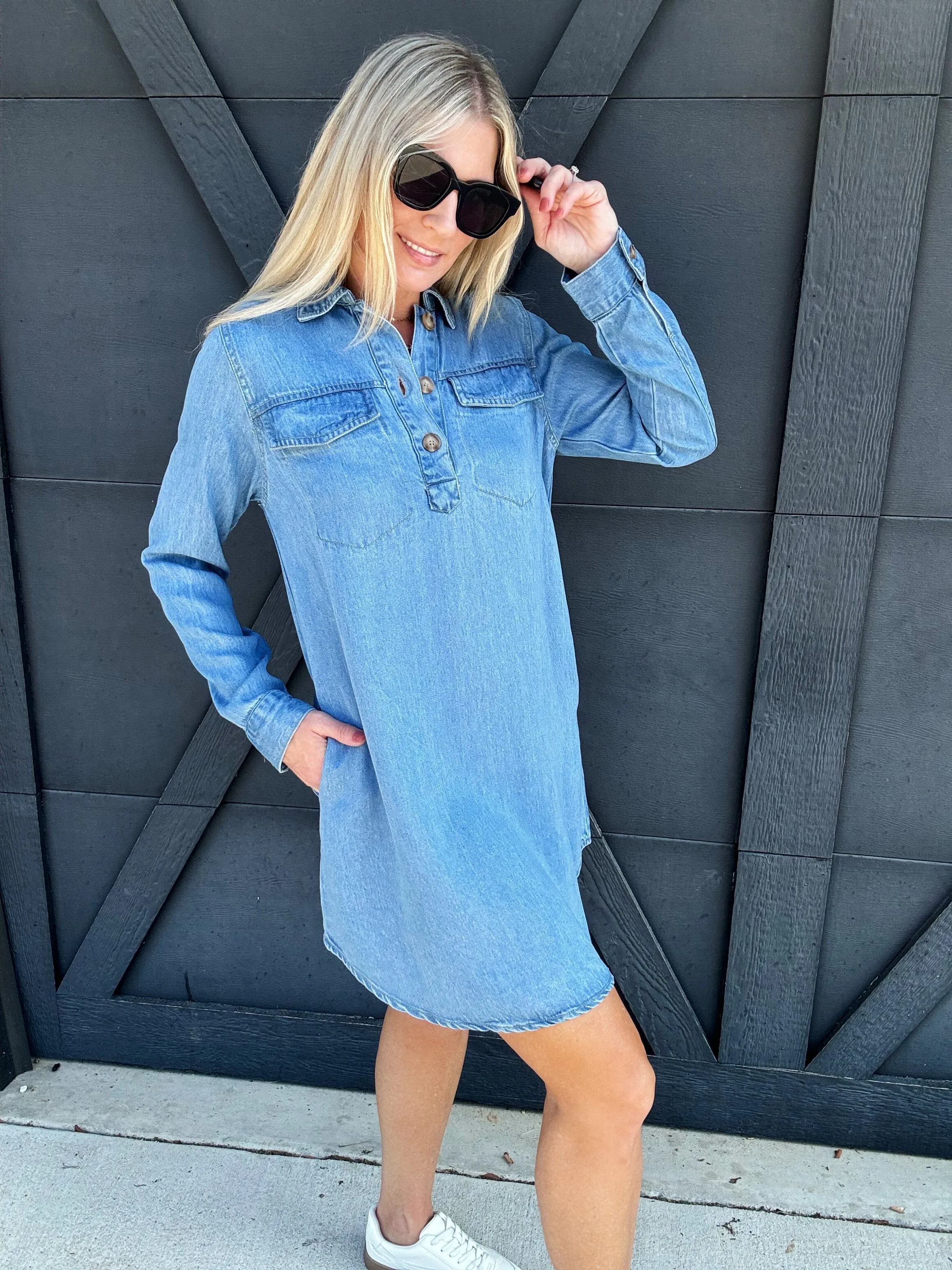 Collared Long Sleeve Mini Shirt Dress In Light Wash