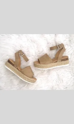 Ellington Platform Flat Sandal