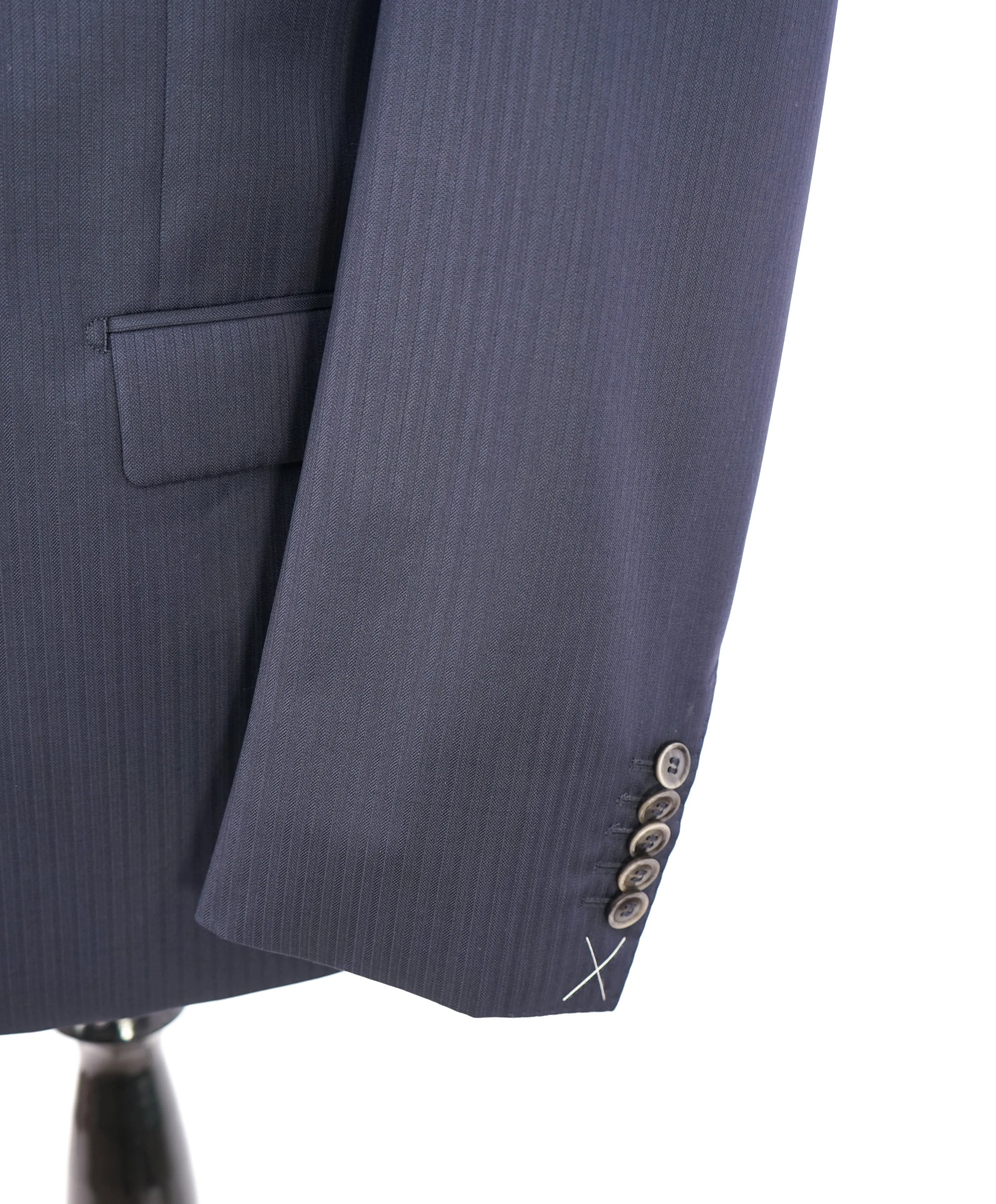 HUGO BOSS - SILK "TAILORED" Collection 5-Button Pearl Sleeves PREMIUM - 44R