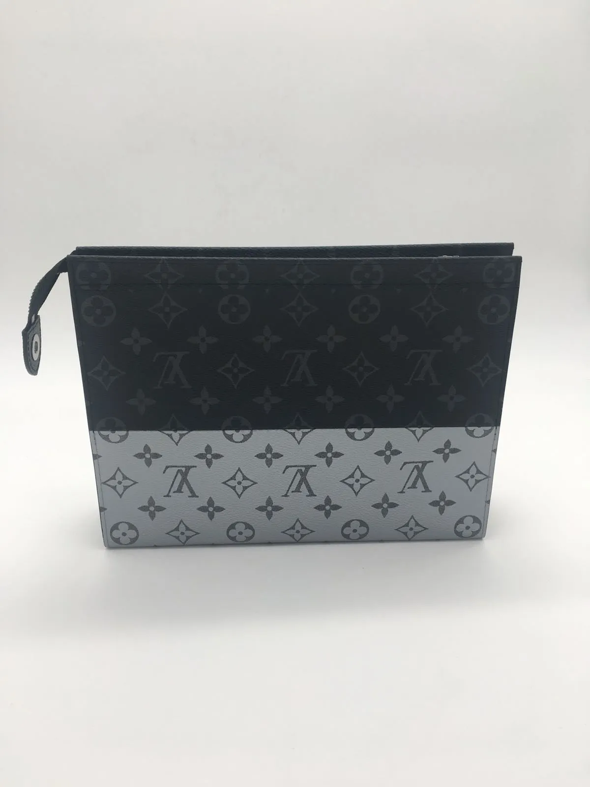Louis Vuitton | Pochette Voyage MM | M63039
