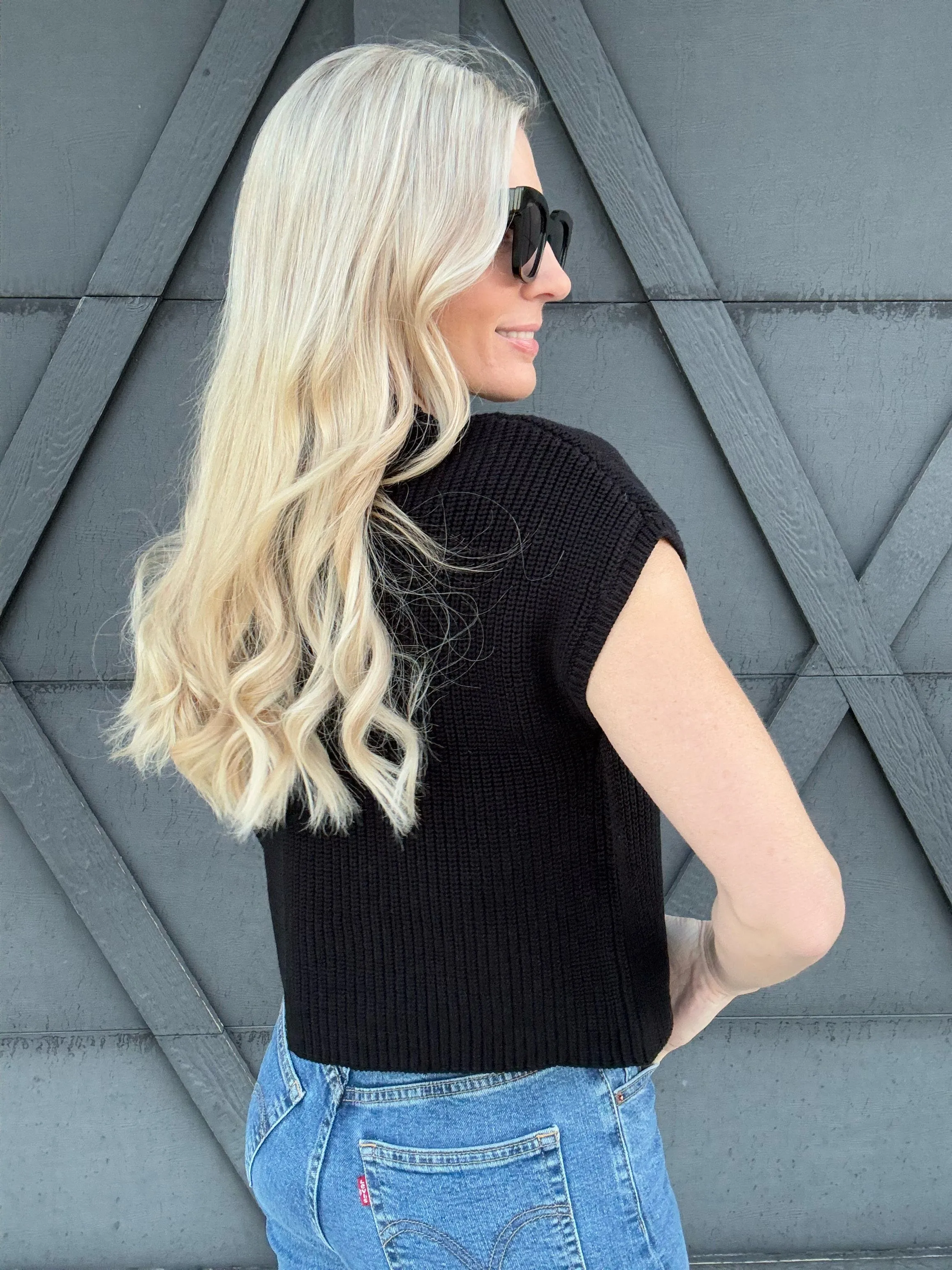 Mock Neck Short Sleeve Cropped Sweater In Black