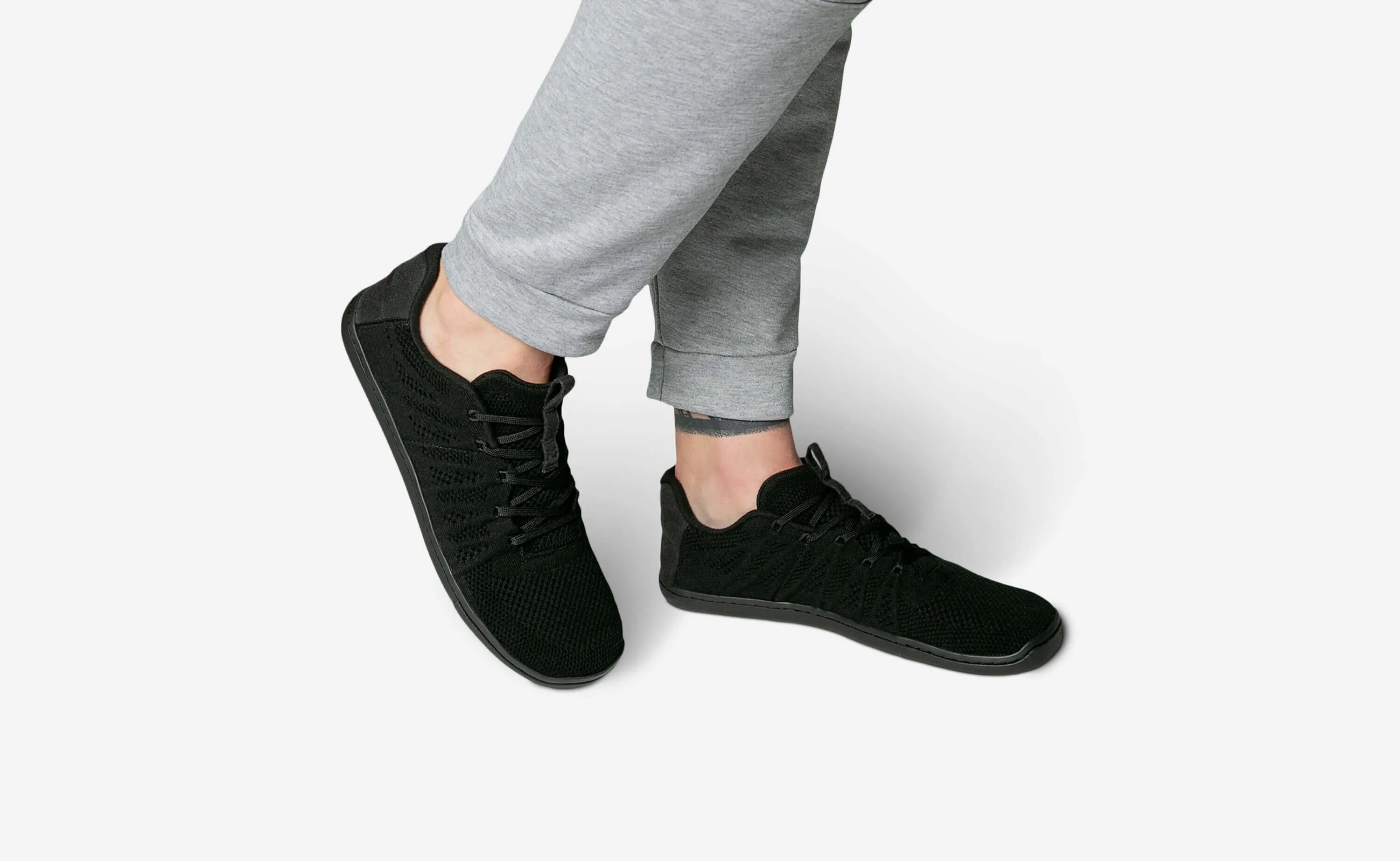 Move - All Black