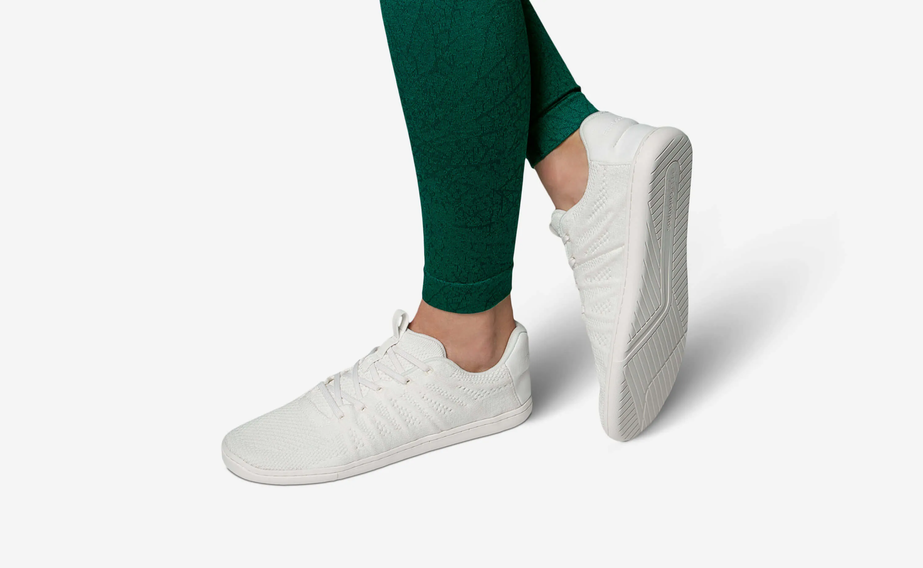 Move - All White