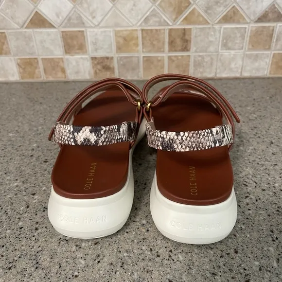 NWOB Cole Haan Zerogrand Merrit Sandals in Sand Snake Print Size 10.5