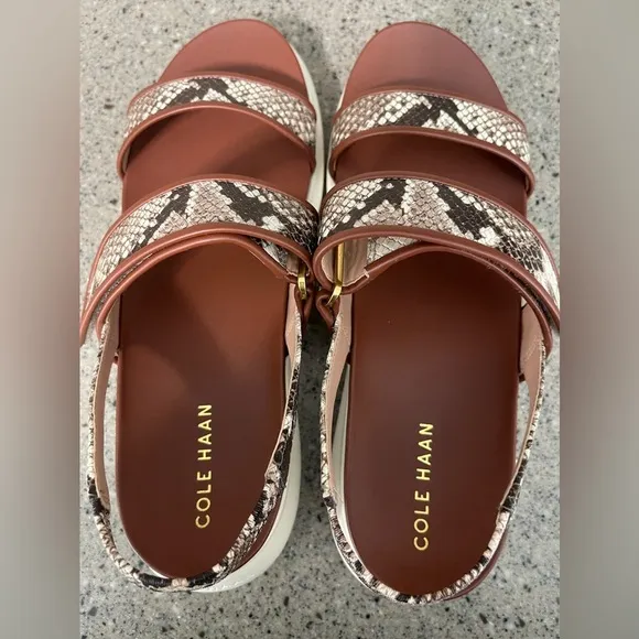 NWOB Cole Haan Zerogrand Merrit Sandals in Sand Snake Print Size 10.5