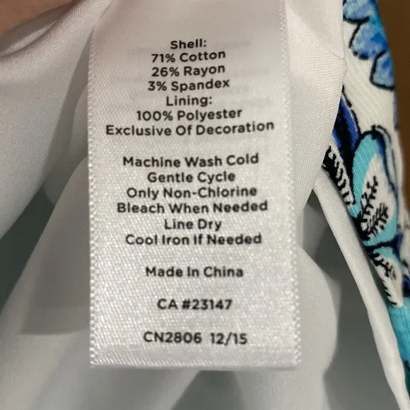 NWT Talbots Blue and White Floral Cotton Canvas Skirt Size 4P