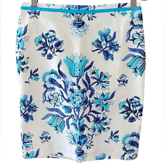 NWT Talbots Blue and White Floral Cotton Canvas Skirt Size 4P
