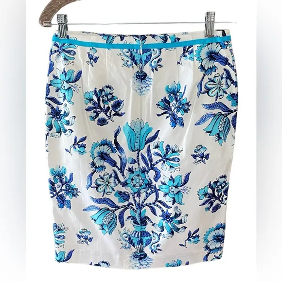NWT Talbots Blue and White Floral Cotton Canvas Skirt Size 4P