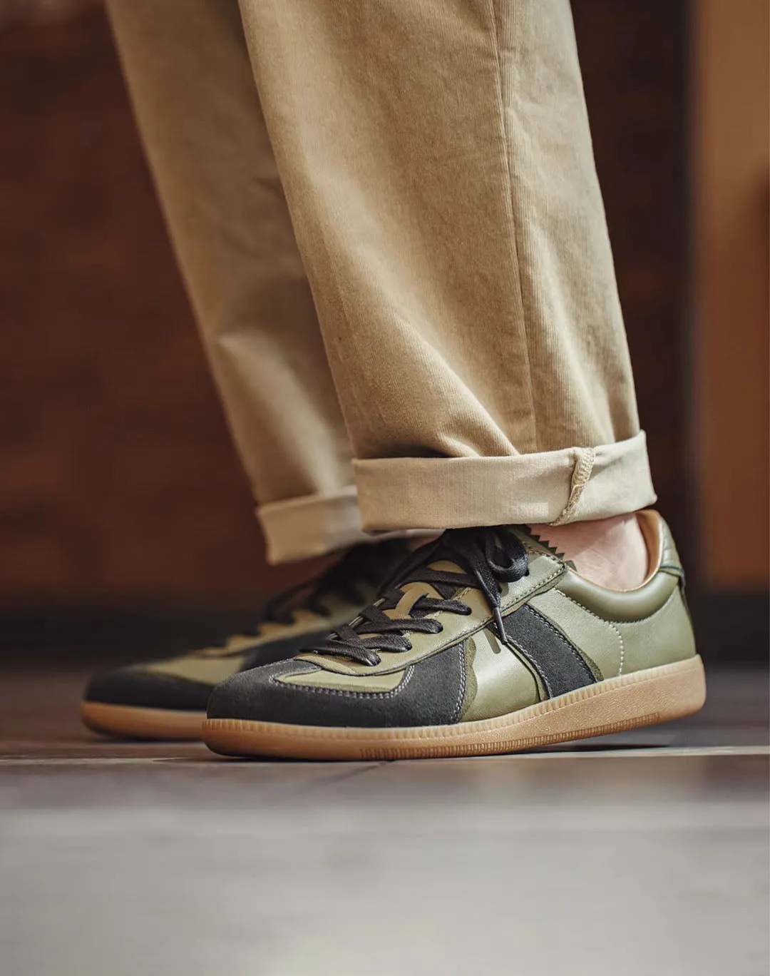 Retro Dexun Low-Cut Olive Green Sheepskin Sports Men's Casual Shoes