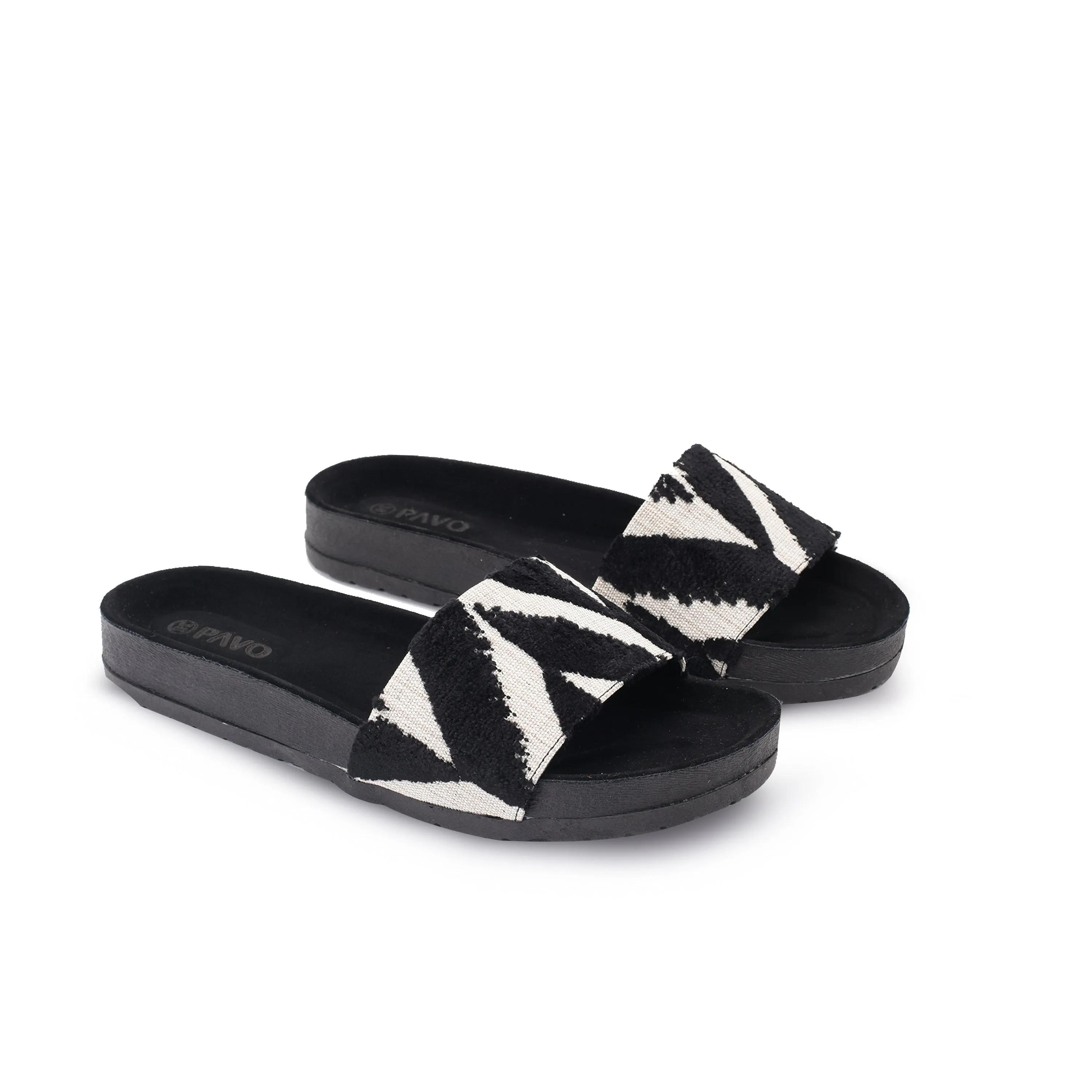 Slippers Black and white