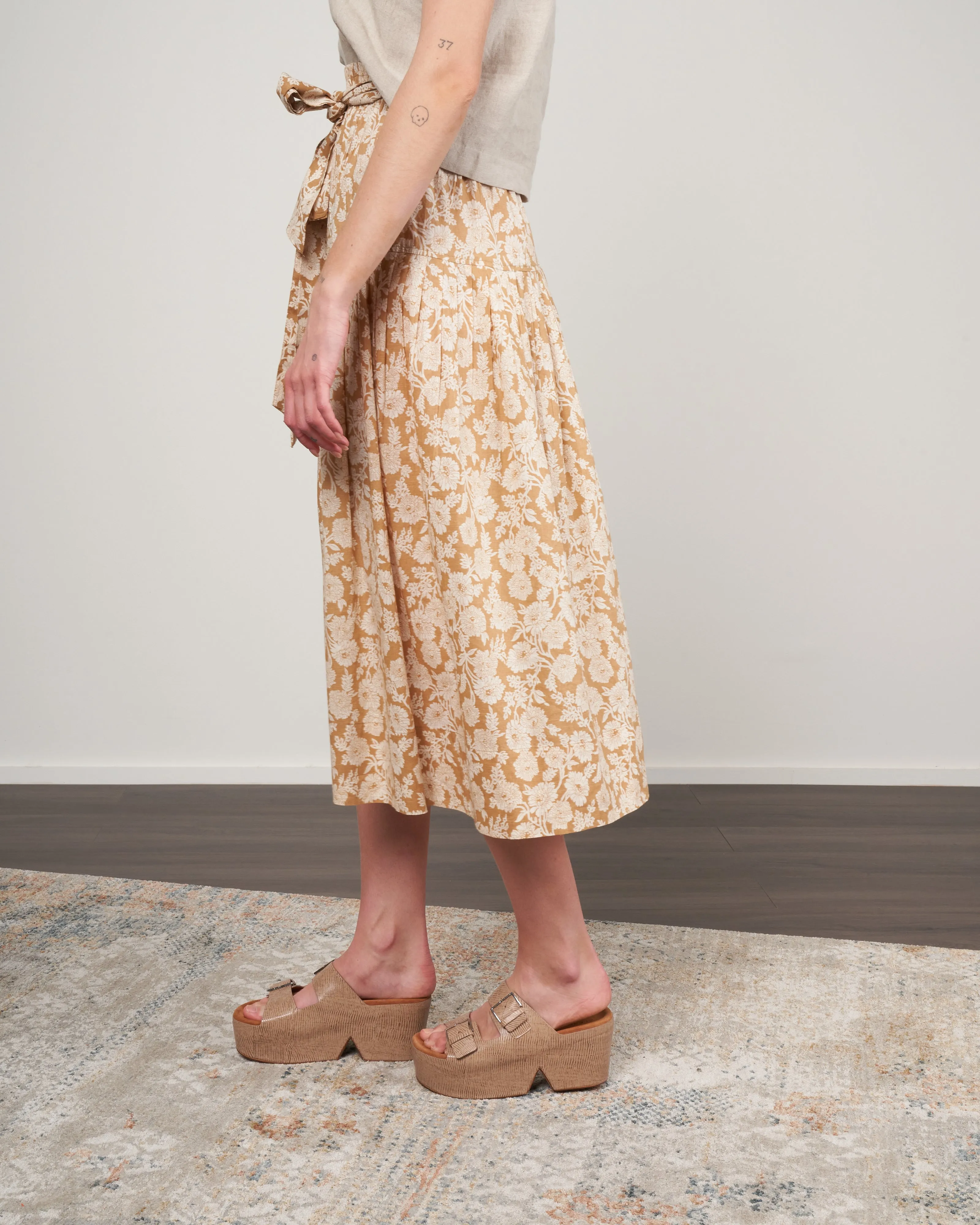 the highland skirt - oat wild brush floral